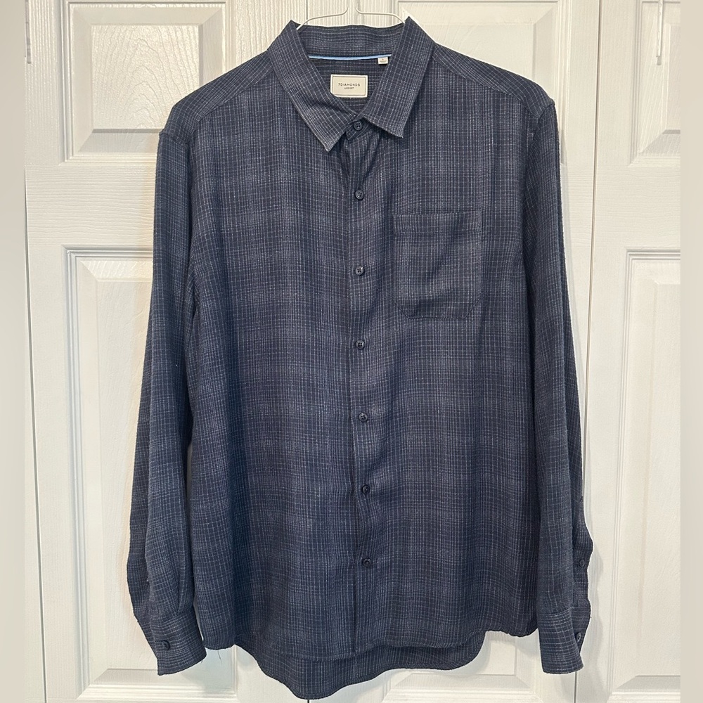 7 Diamonds men’s button down shirt